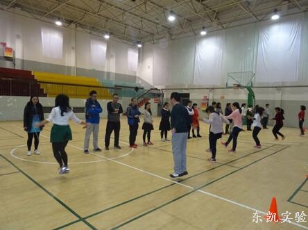 东凯实验学校举行教职工跳绳比赛
